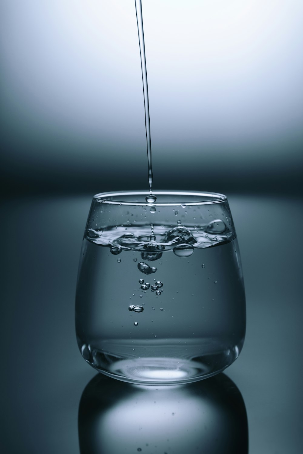 Vaso de agua cristalina filtrada